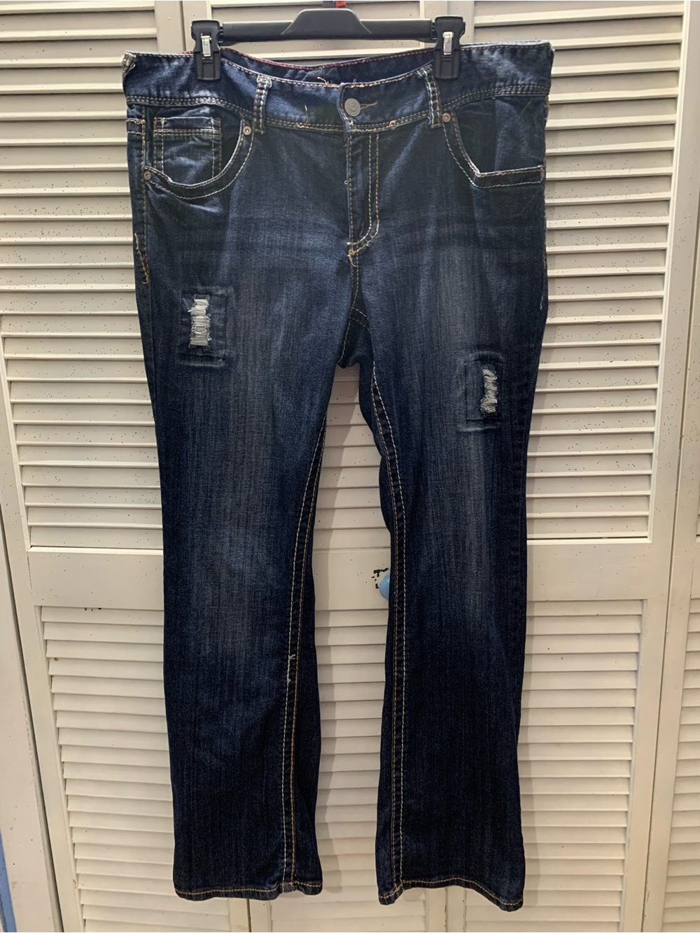 Maurice’s Women’s Boot Cut Mid Rise Embroidered Pocket Jeans Size 18